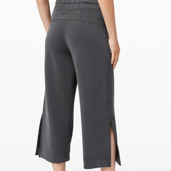 Lululemon Soft Ambitions Softstreme High Rise Crop Graphite Grey Size 10 NWOT - Picture 3 of 11